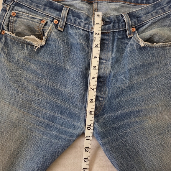 Levi's 501 Fit Perfectly Worn Distressed Men's Blue Jeans 36×32 36 Inch Waist - Picture 8 of 13